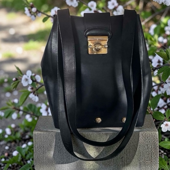 Salvatore Ferragamo vintage leather high heel stud hardware shoulder bag - Picture 12 of 14